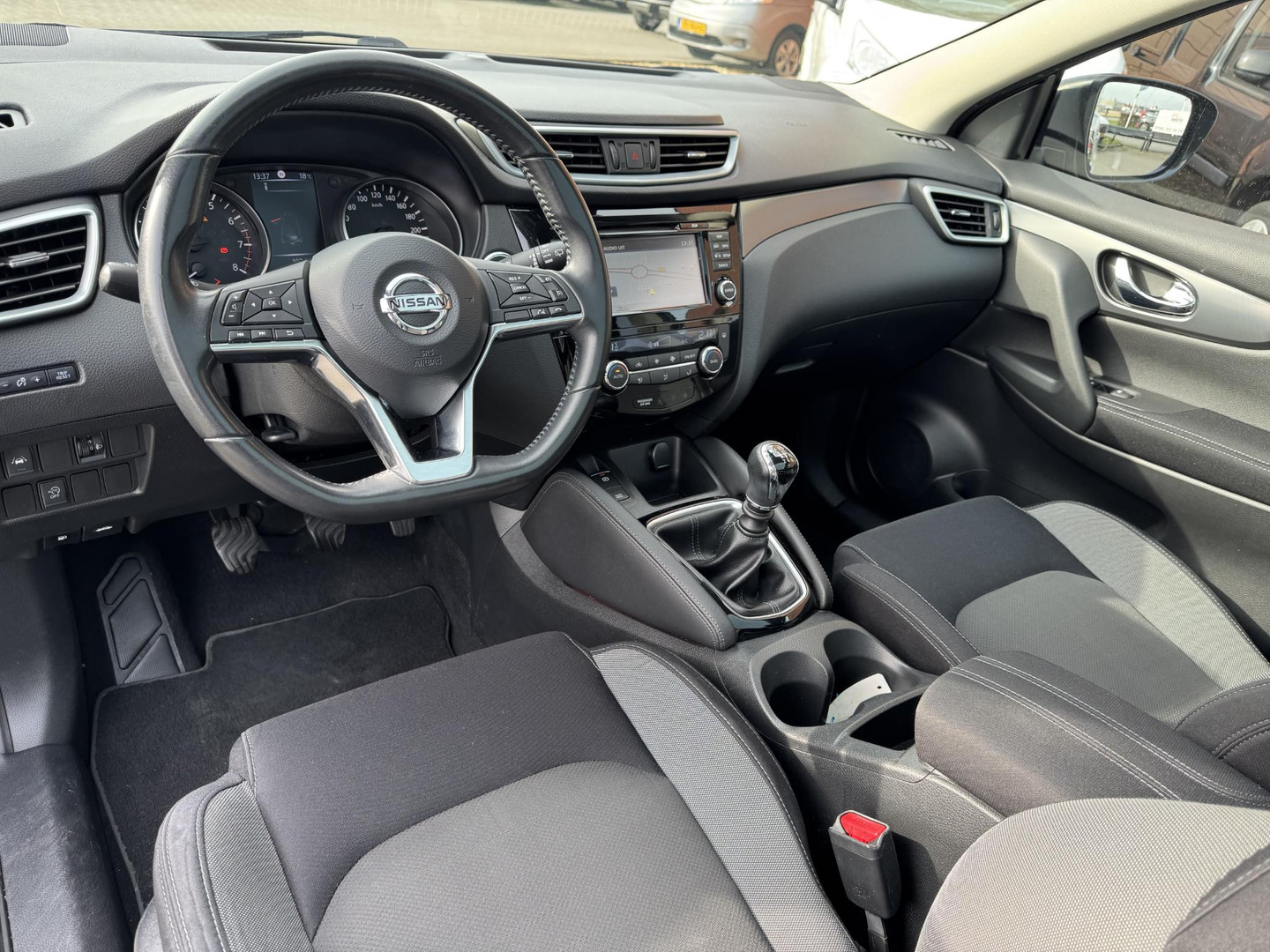 Nissan Nissan