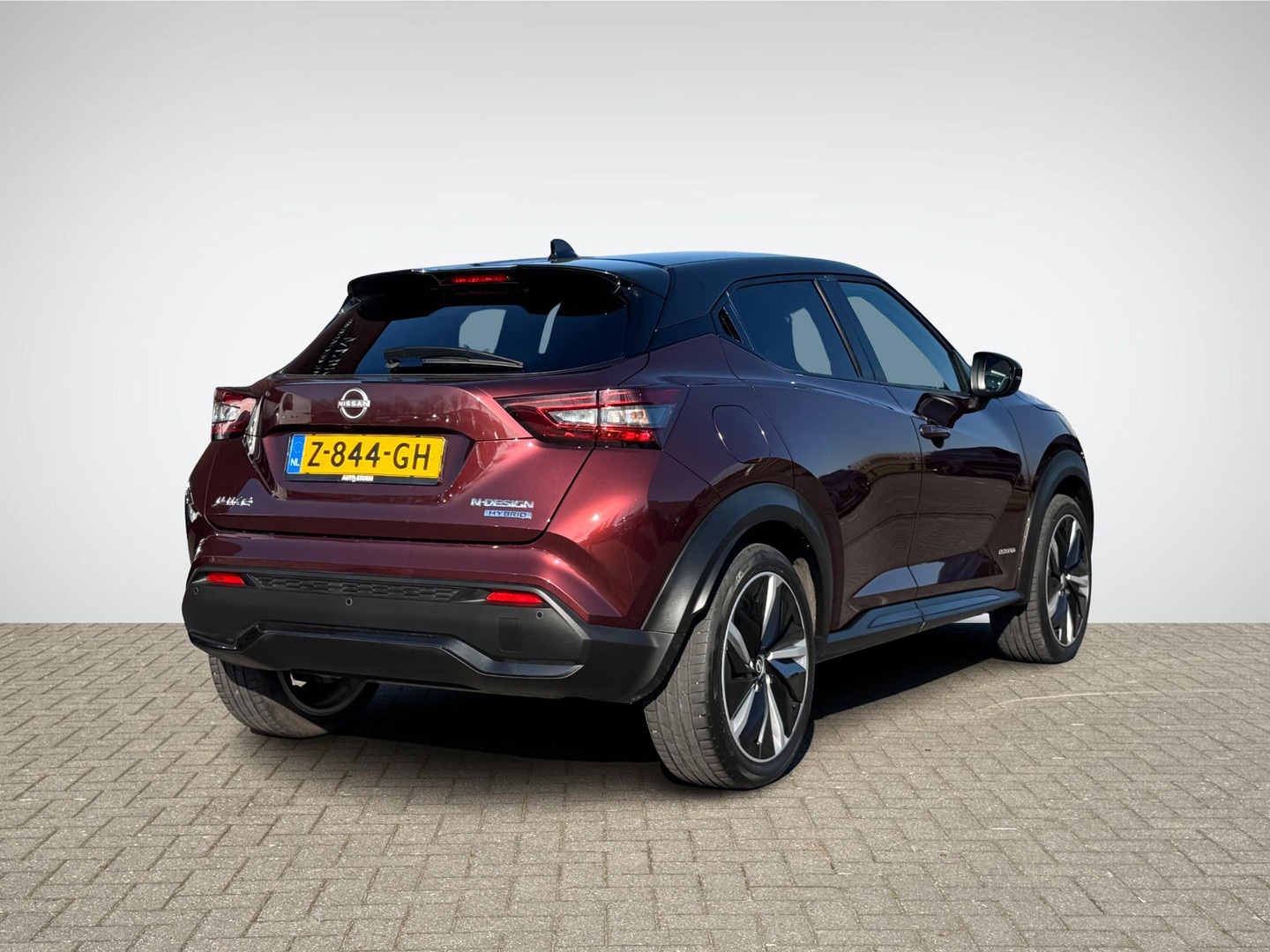 Nissan Nissan