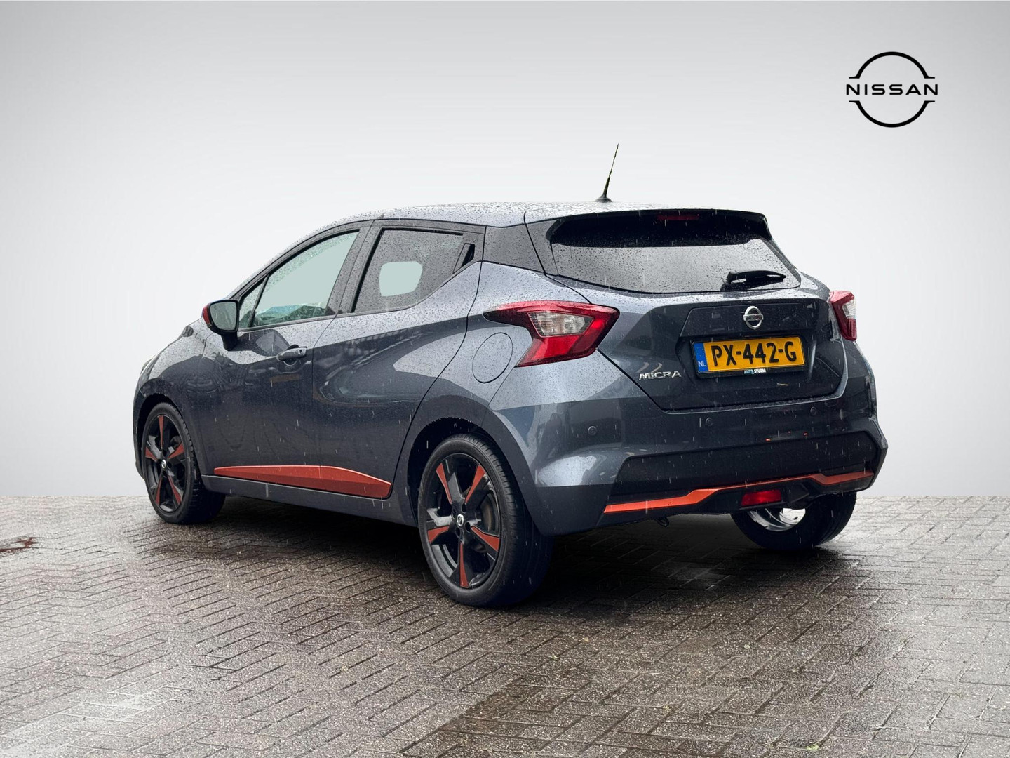 Nissan Nissan
