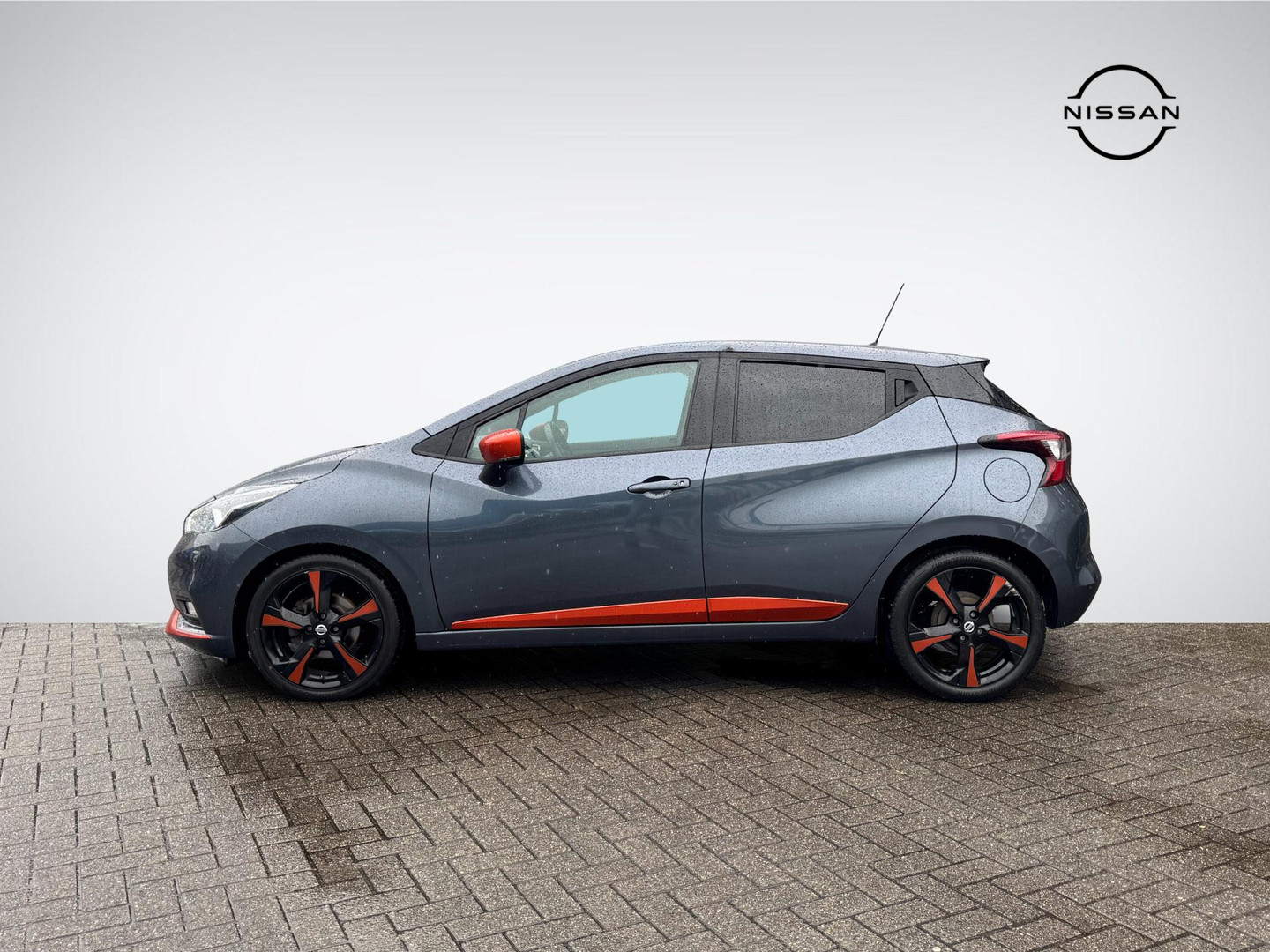 Nissan Nissan
