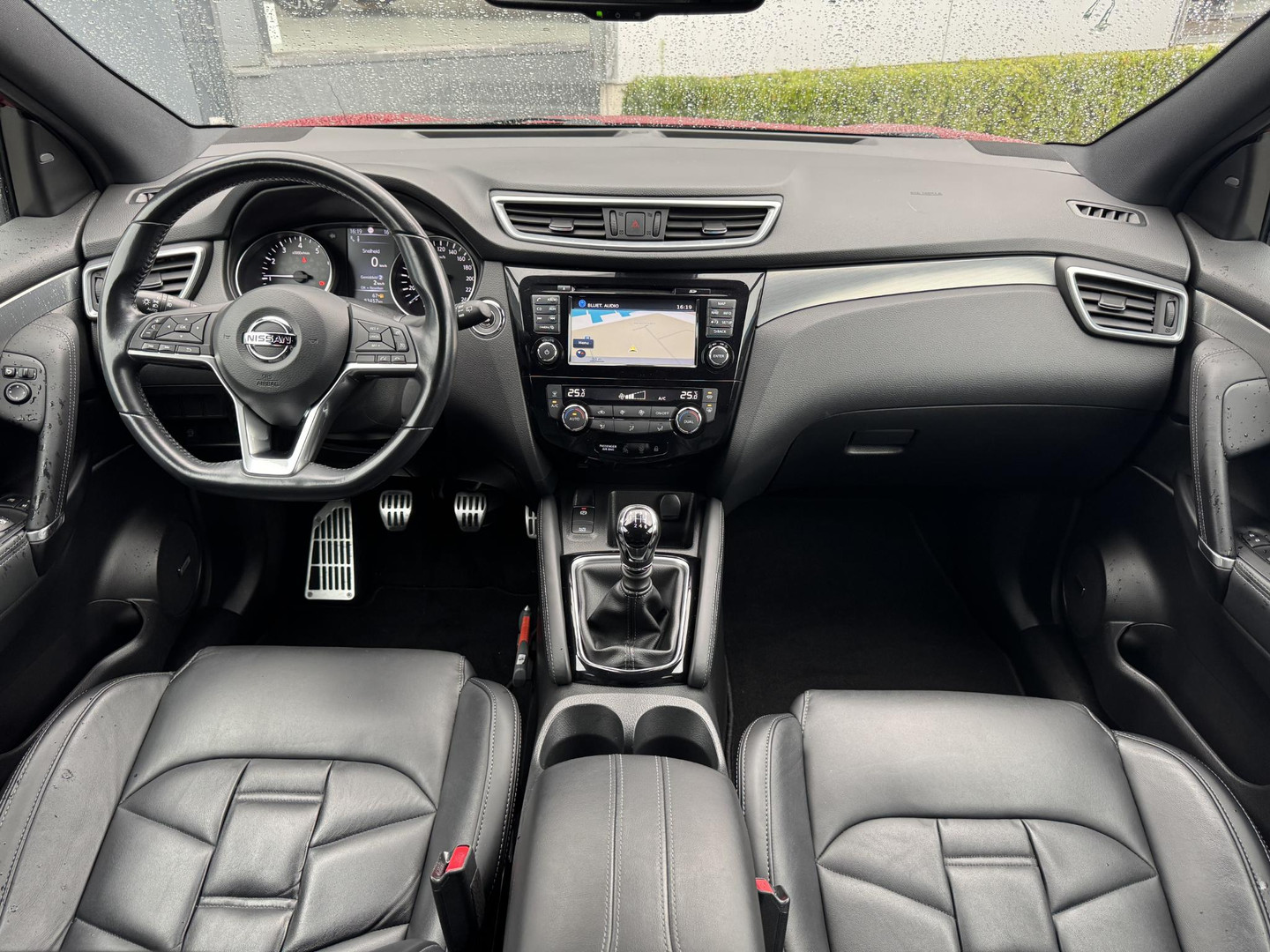 Nissan Nissan
