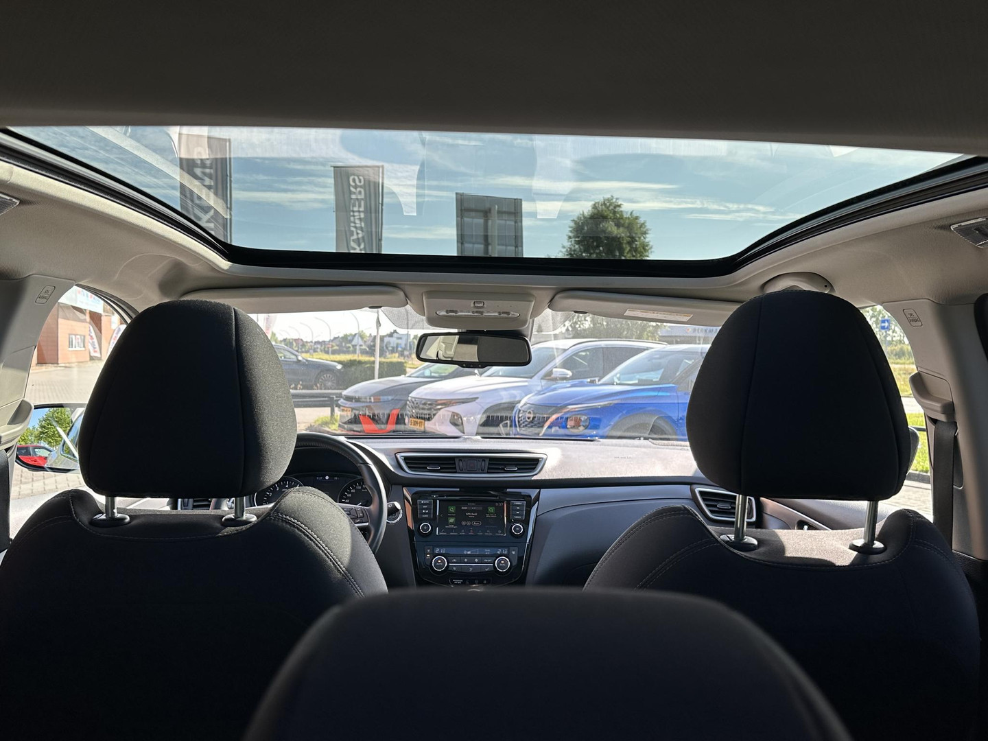 Nissan Nissan