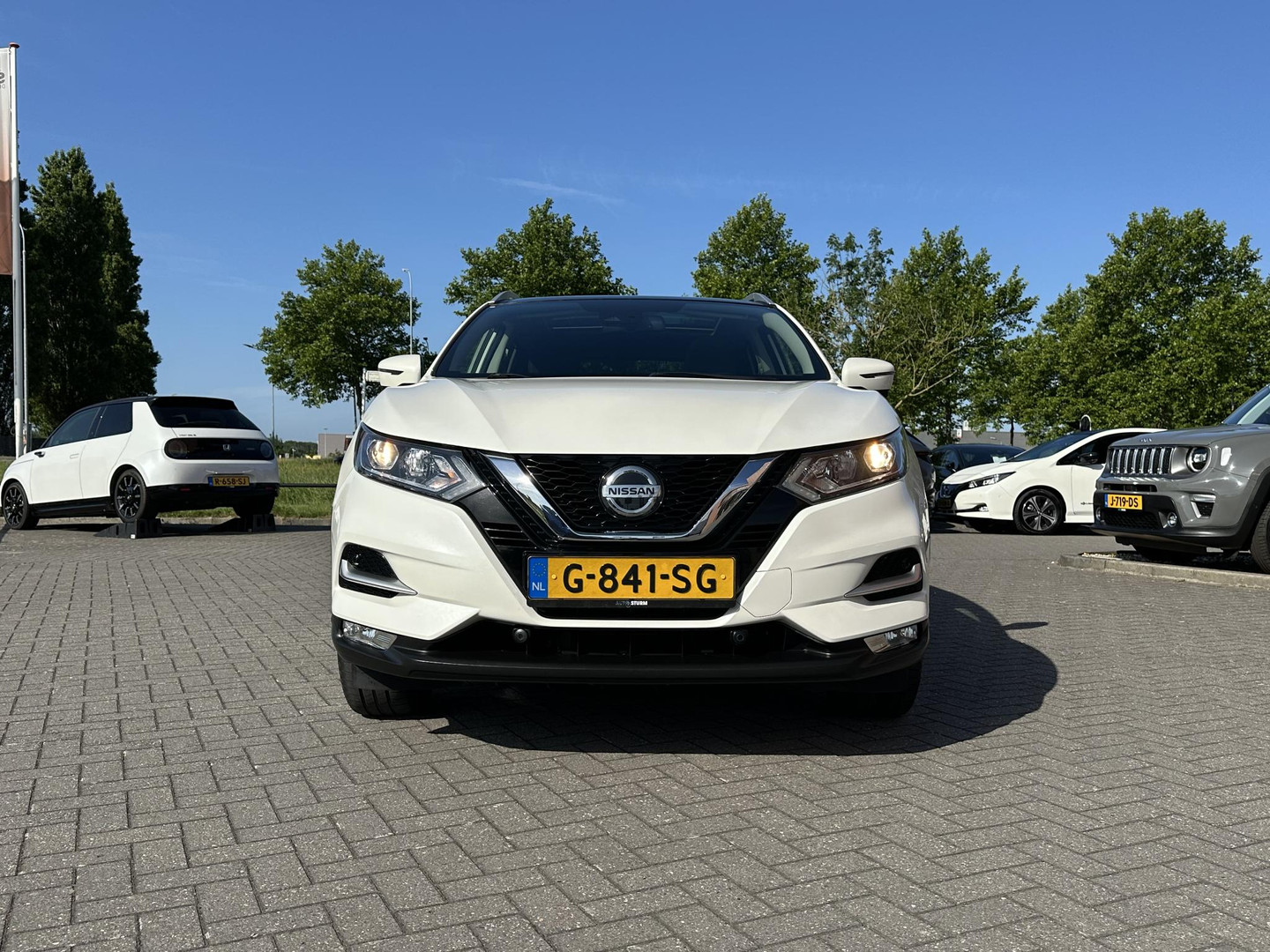 Nissan Nissan