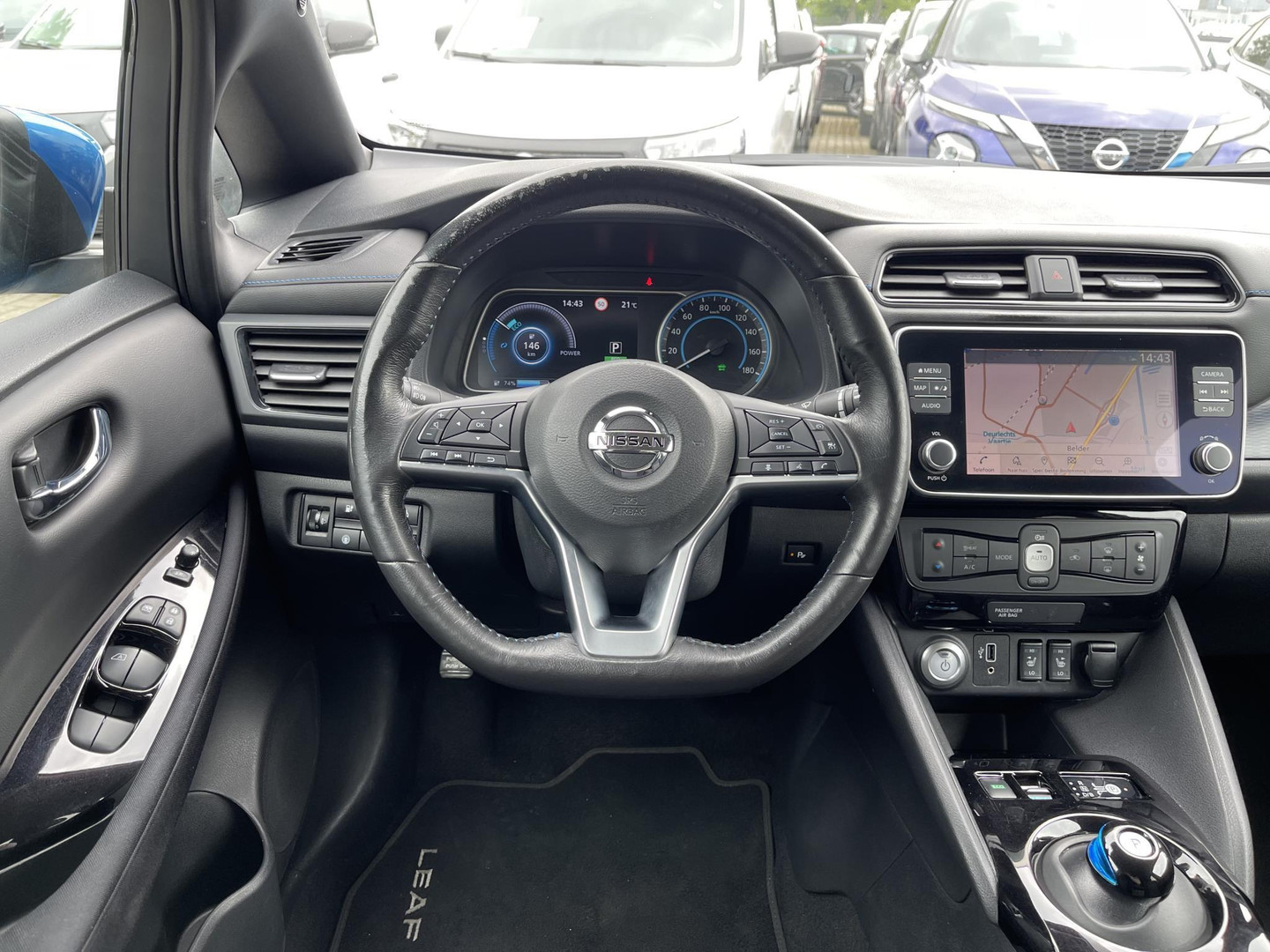 Nissan Nissan