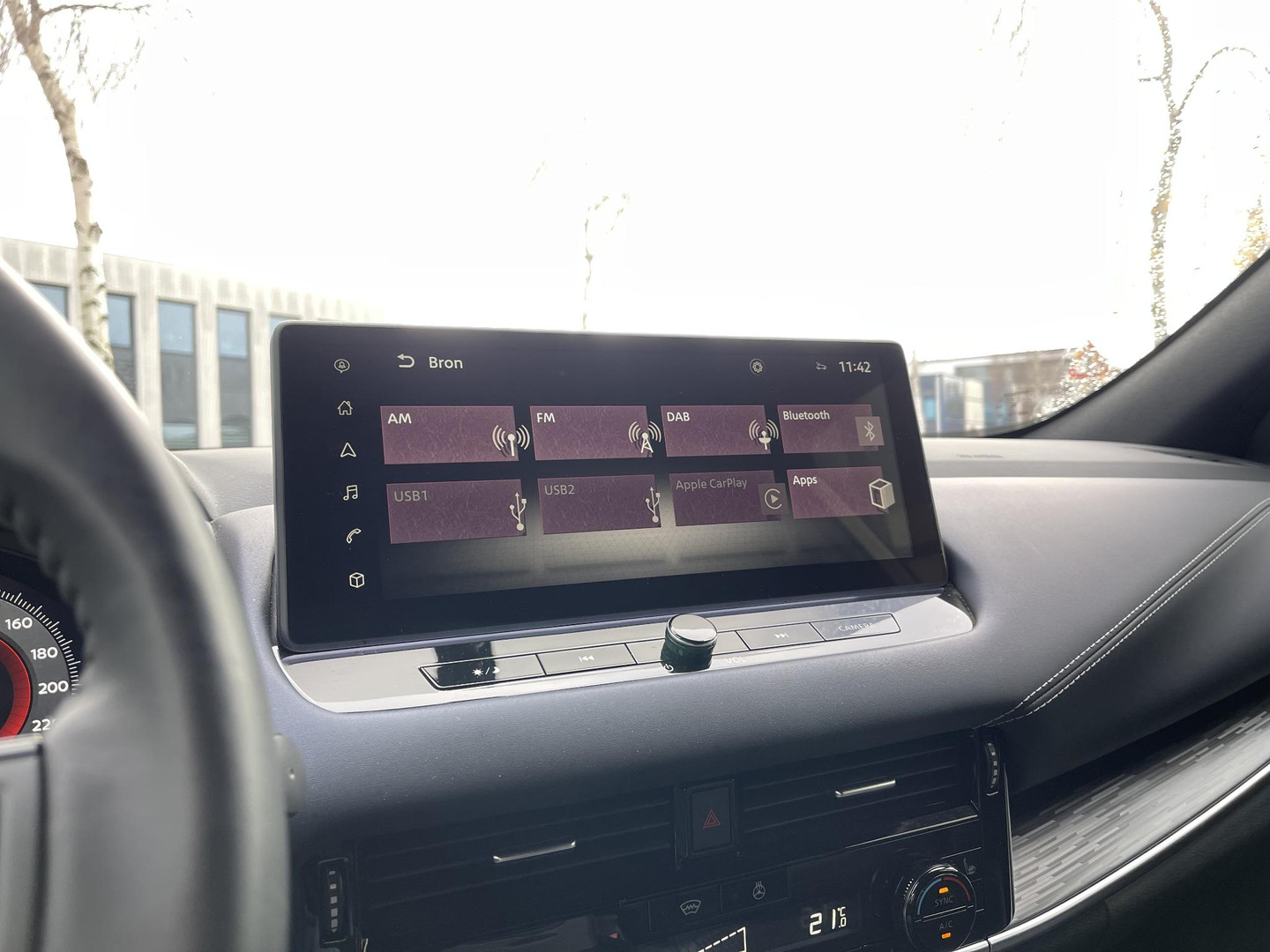 Nissan Nissan
