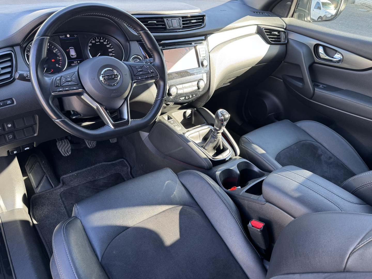 Nissan Nissan
