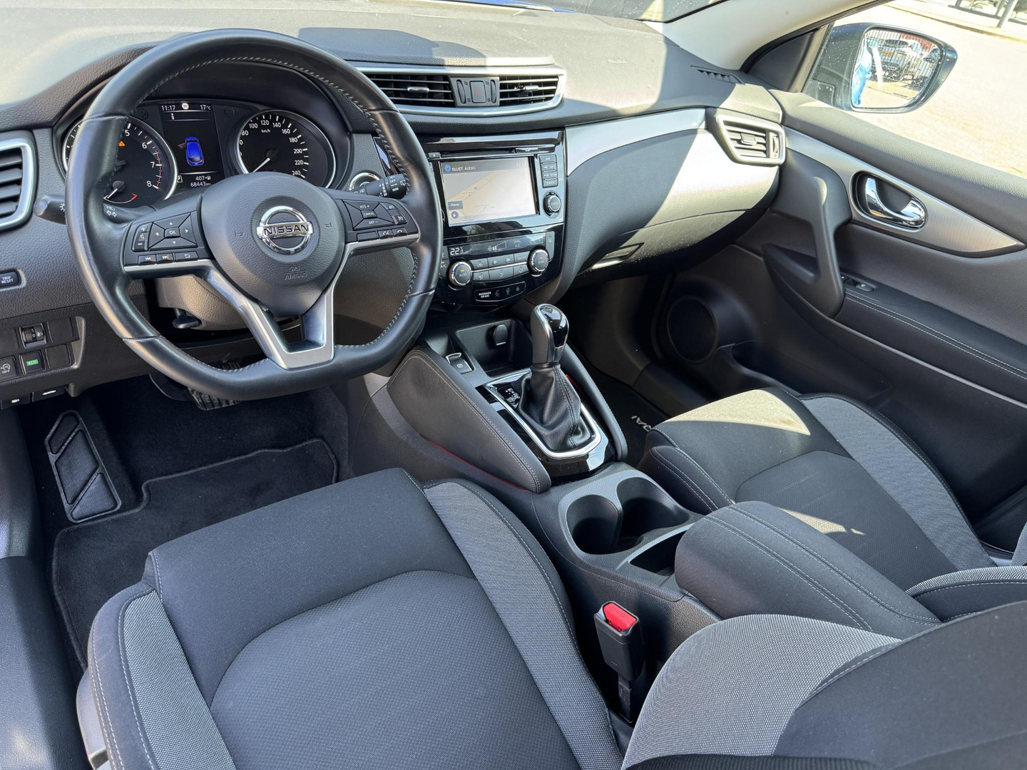 Nissan Nissan