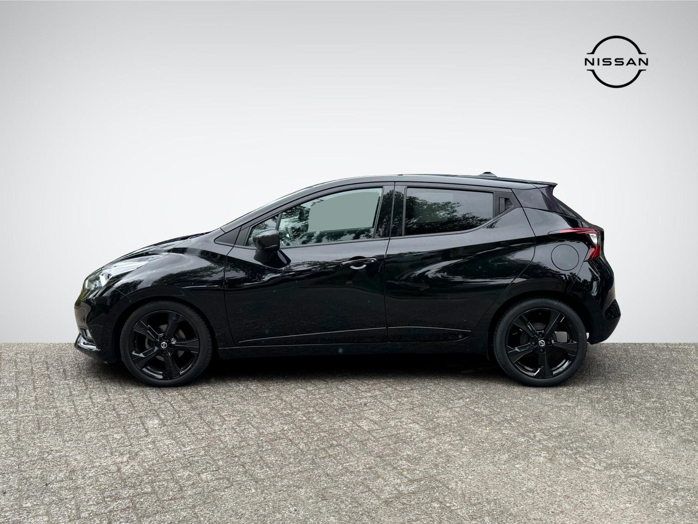 Nissan Nissan