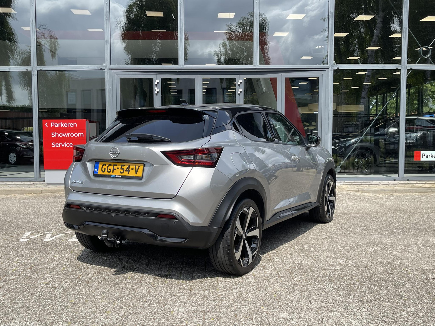 Nissan Nissan
