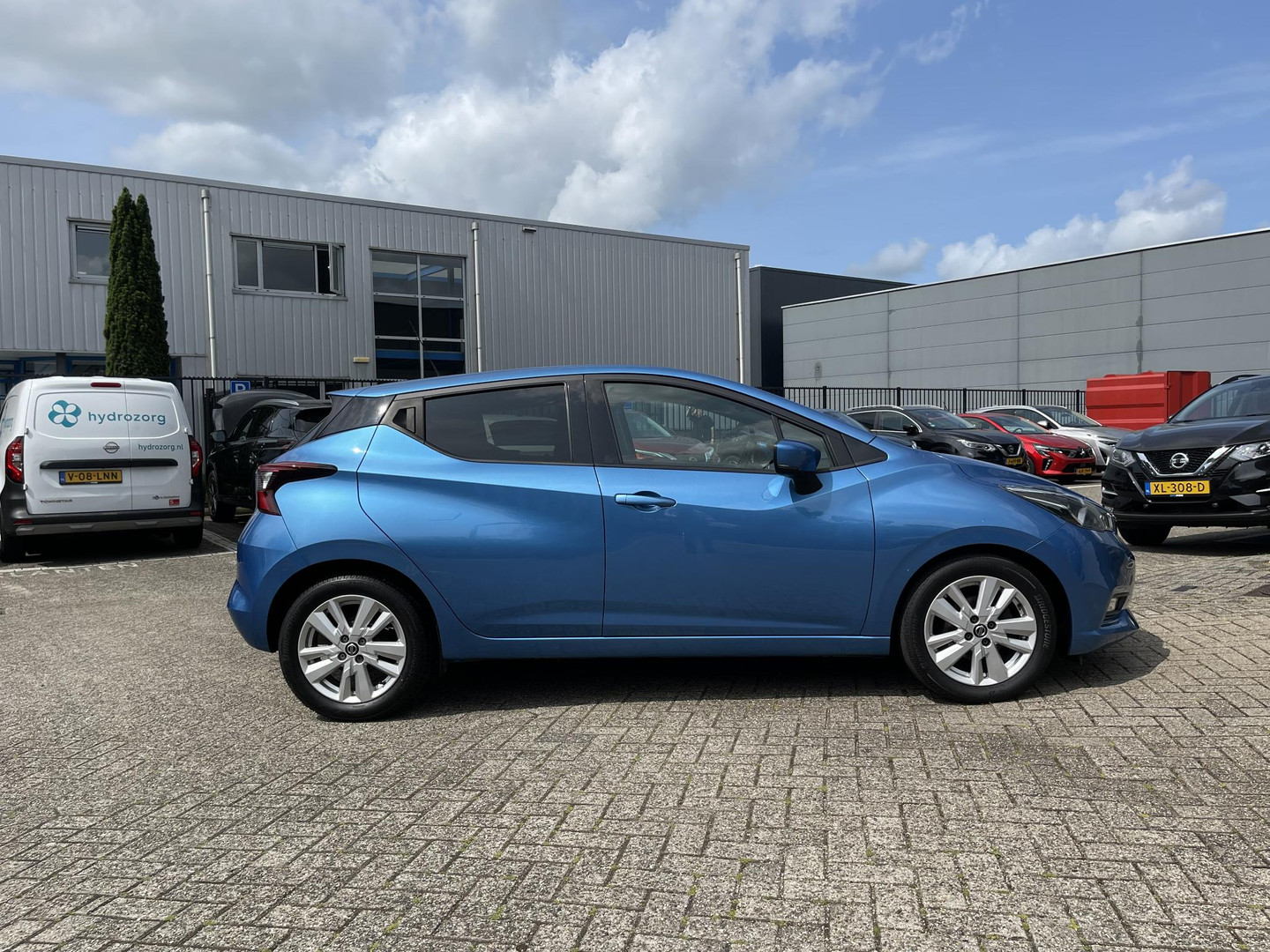 Nissan Nissan