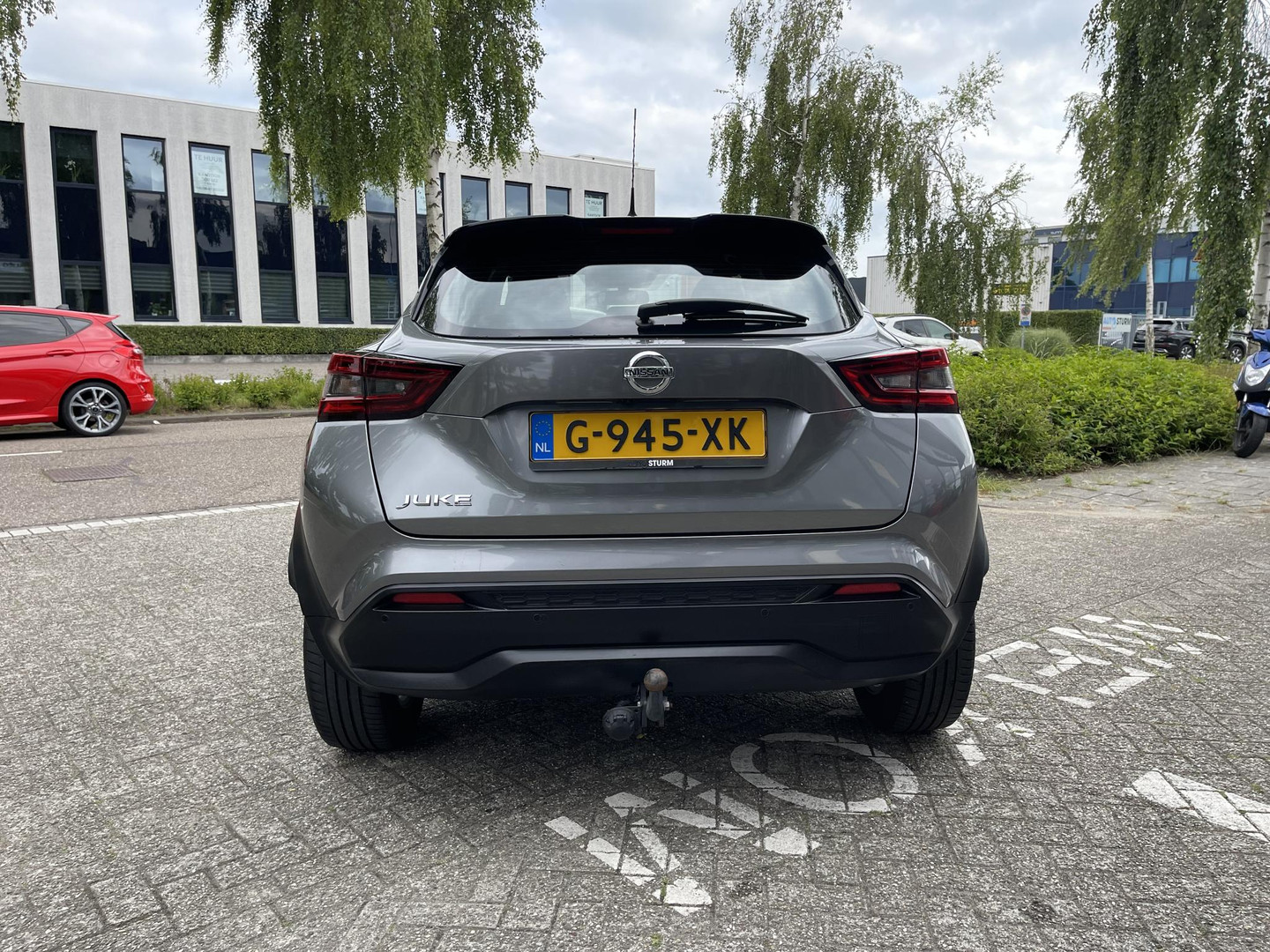 Nissan Nissan