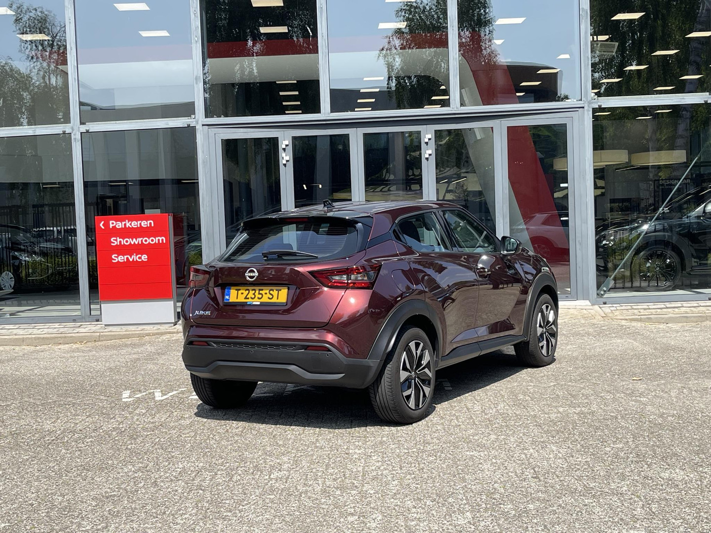 Nissan Nissan