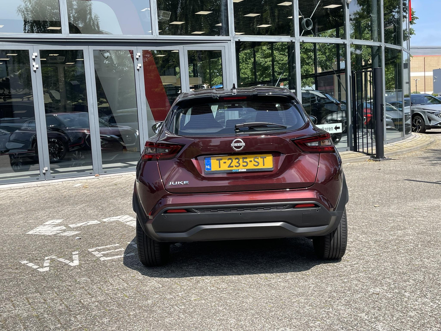 Nissan Nissan