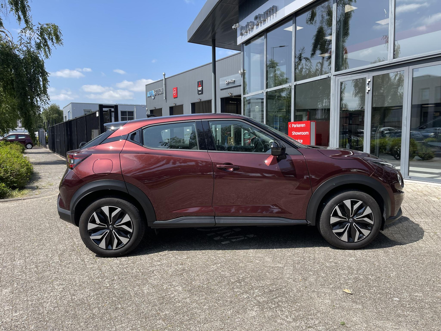 Nissan Nissan