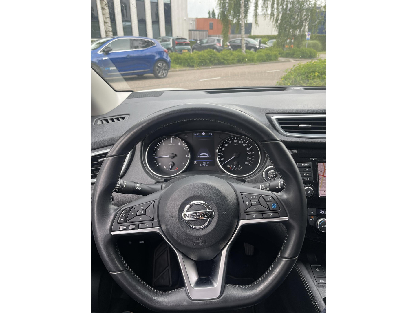 Nissan Nissan