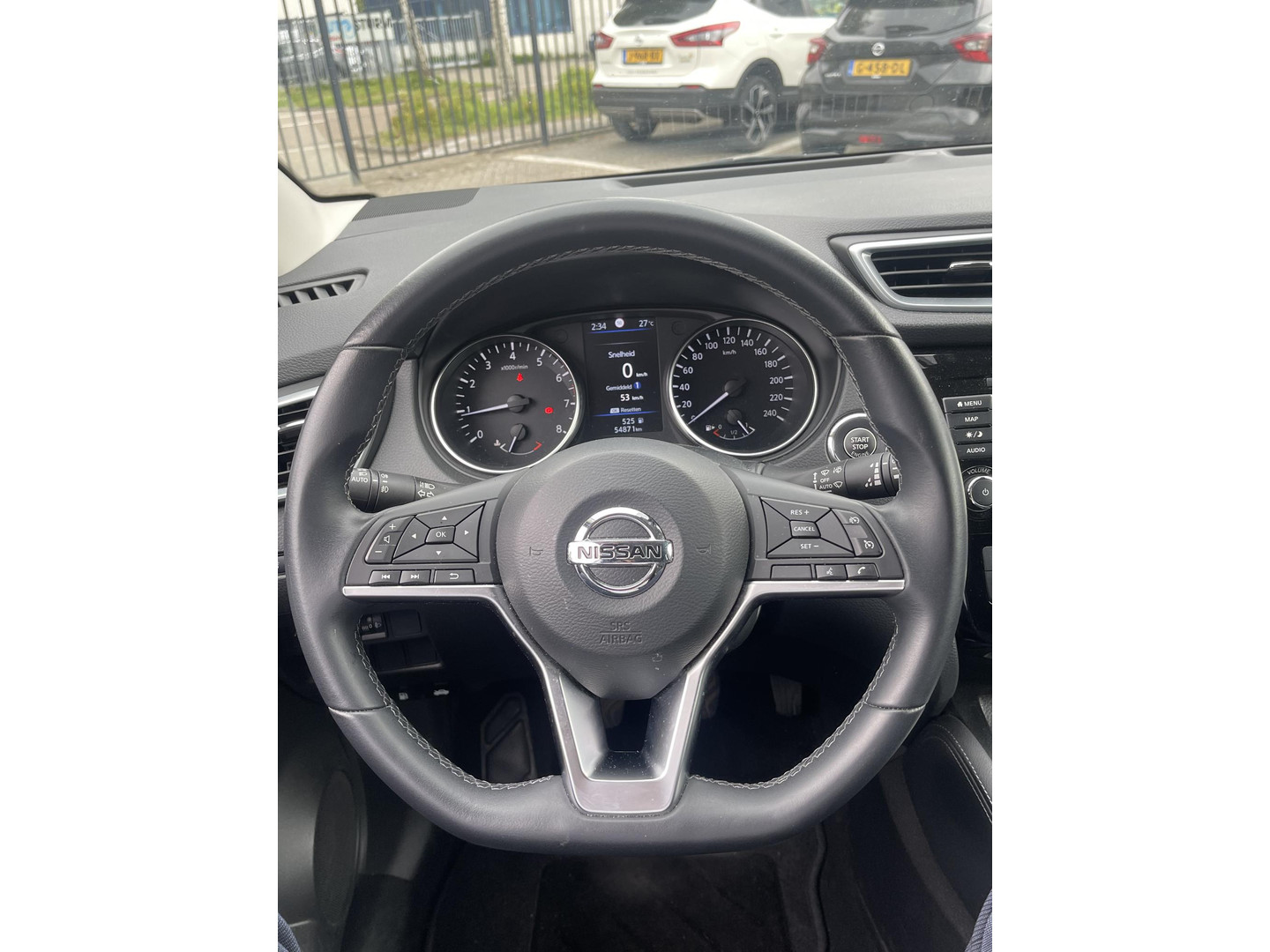 Nissan Nissan
