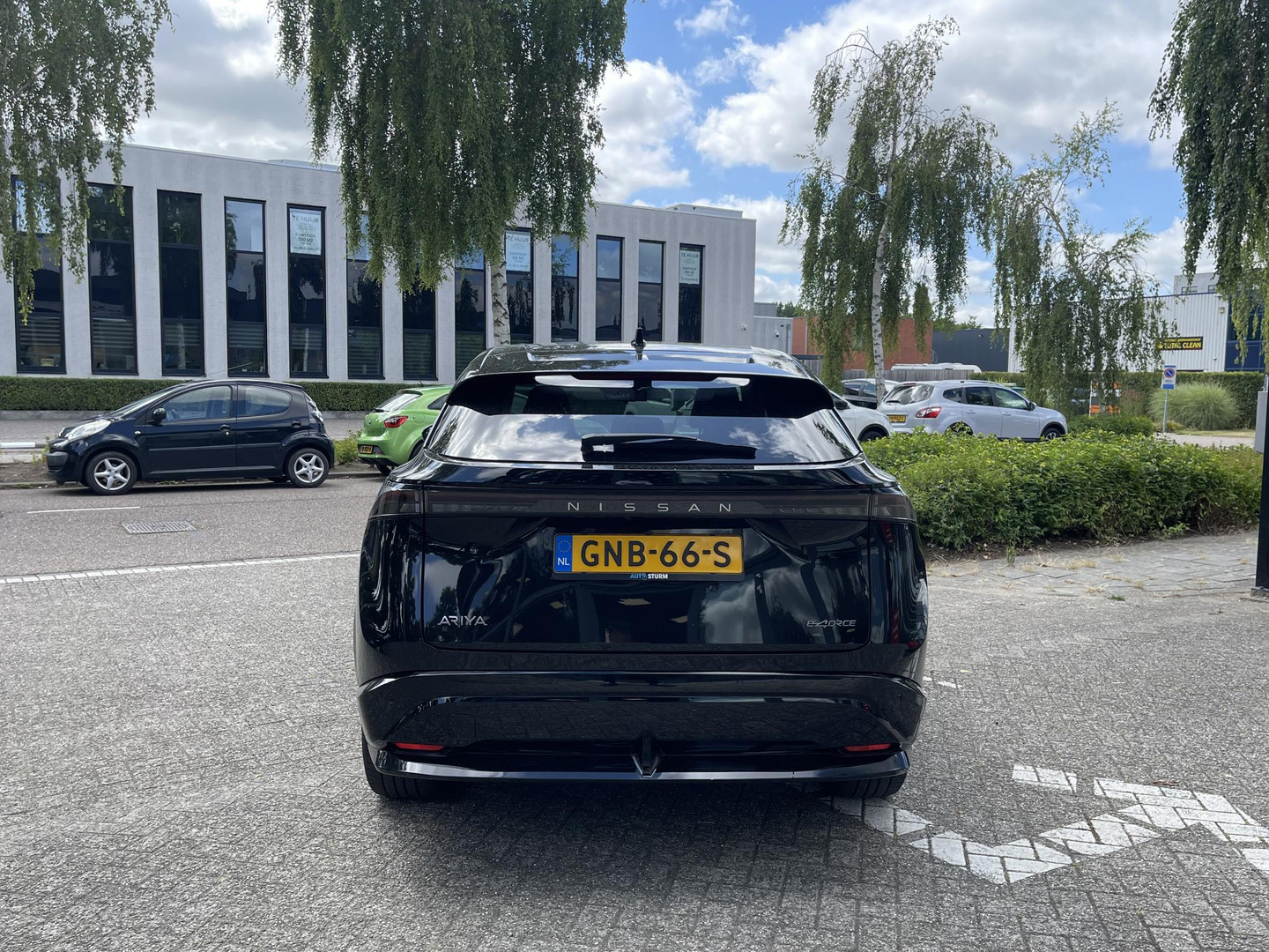 Nissan Nissan