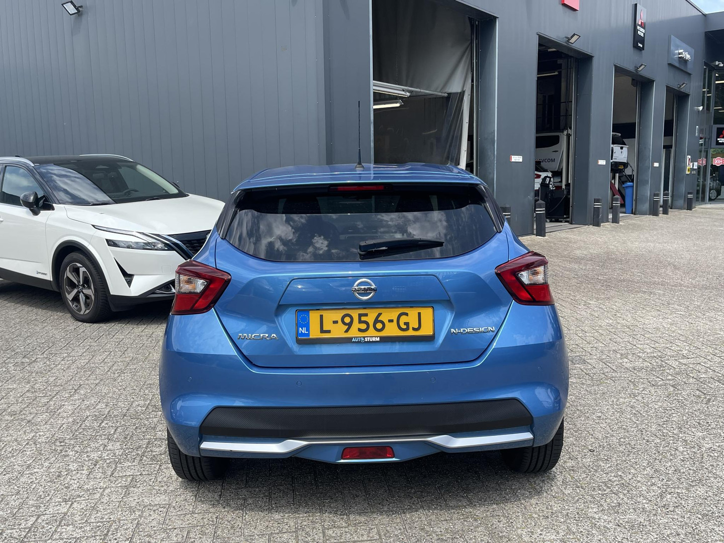 Nissan Nissan