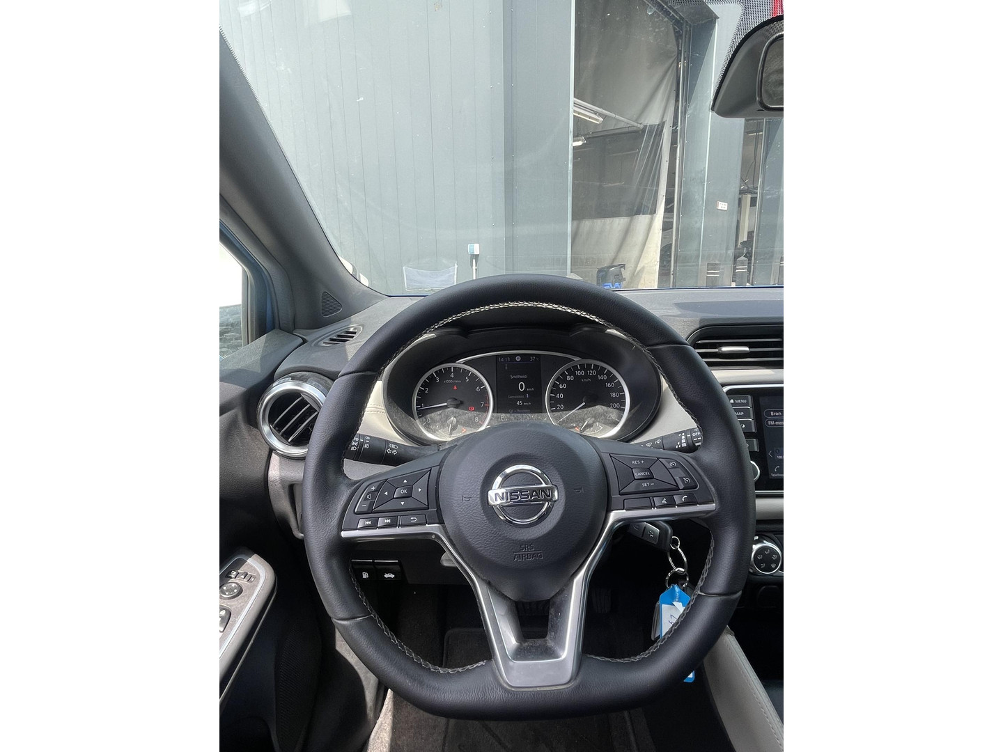Nissan Nissan