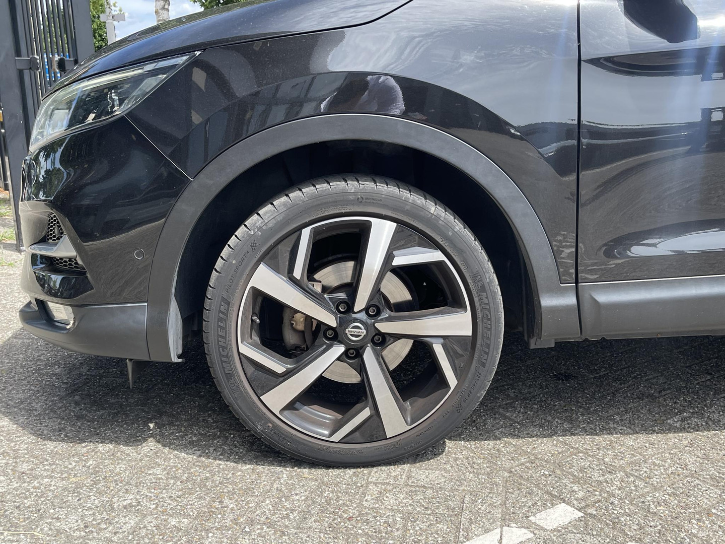 Nissan Nissan