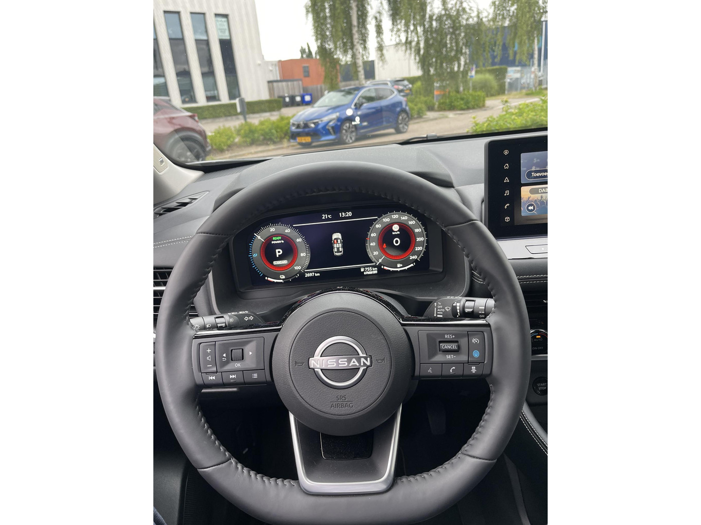 Nissan Nissan