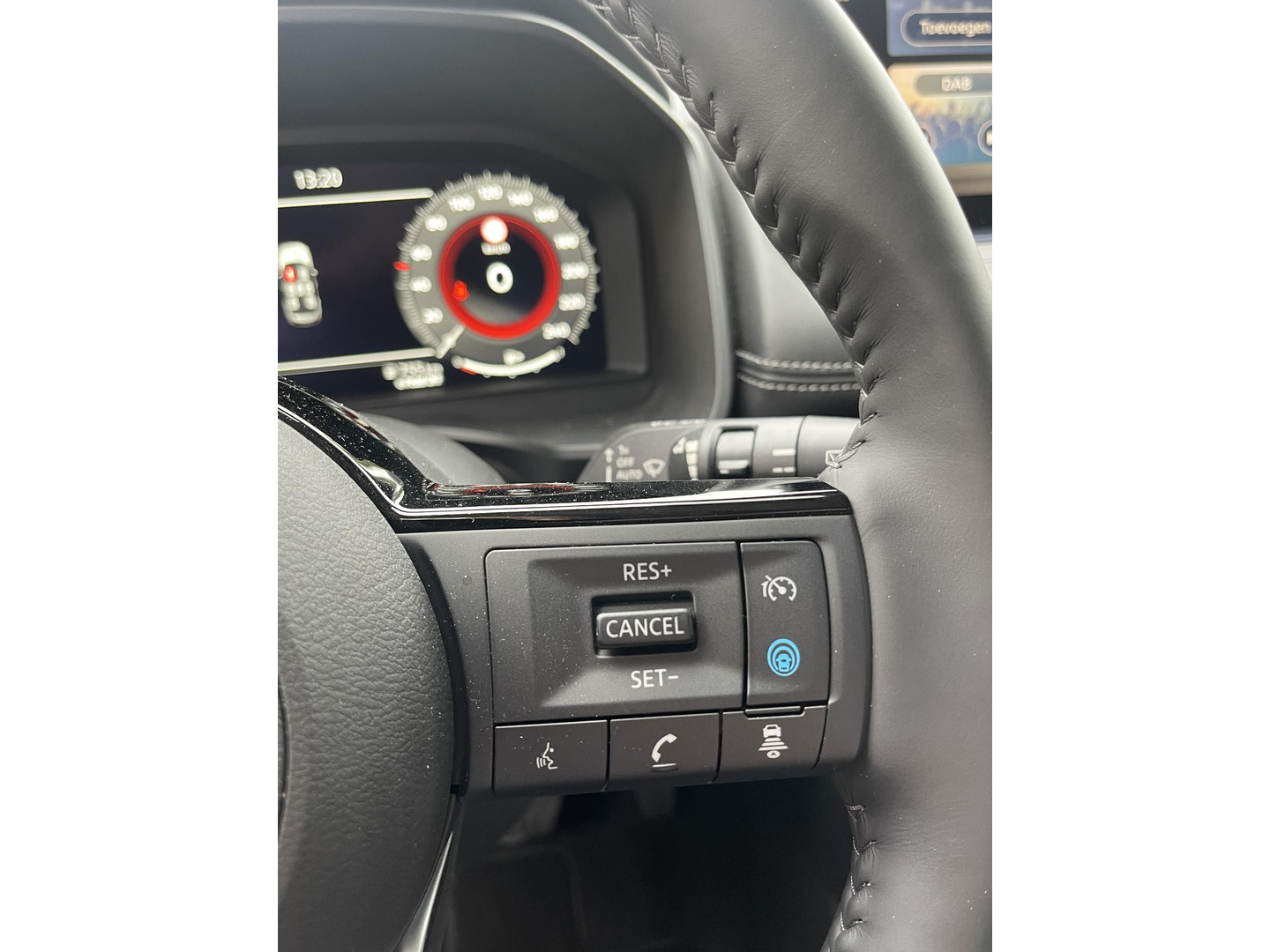 Nissan Nissan