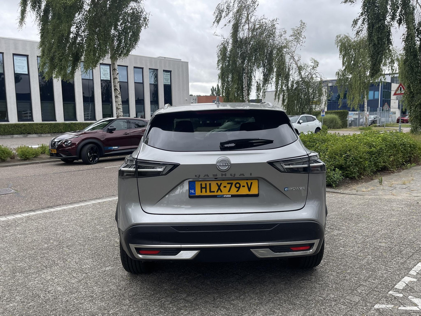 Nissan Nissan