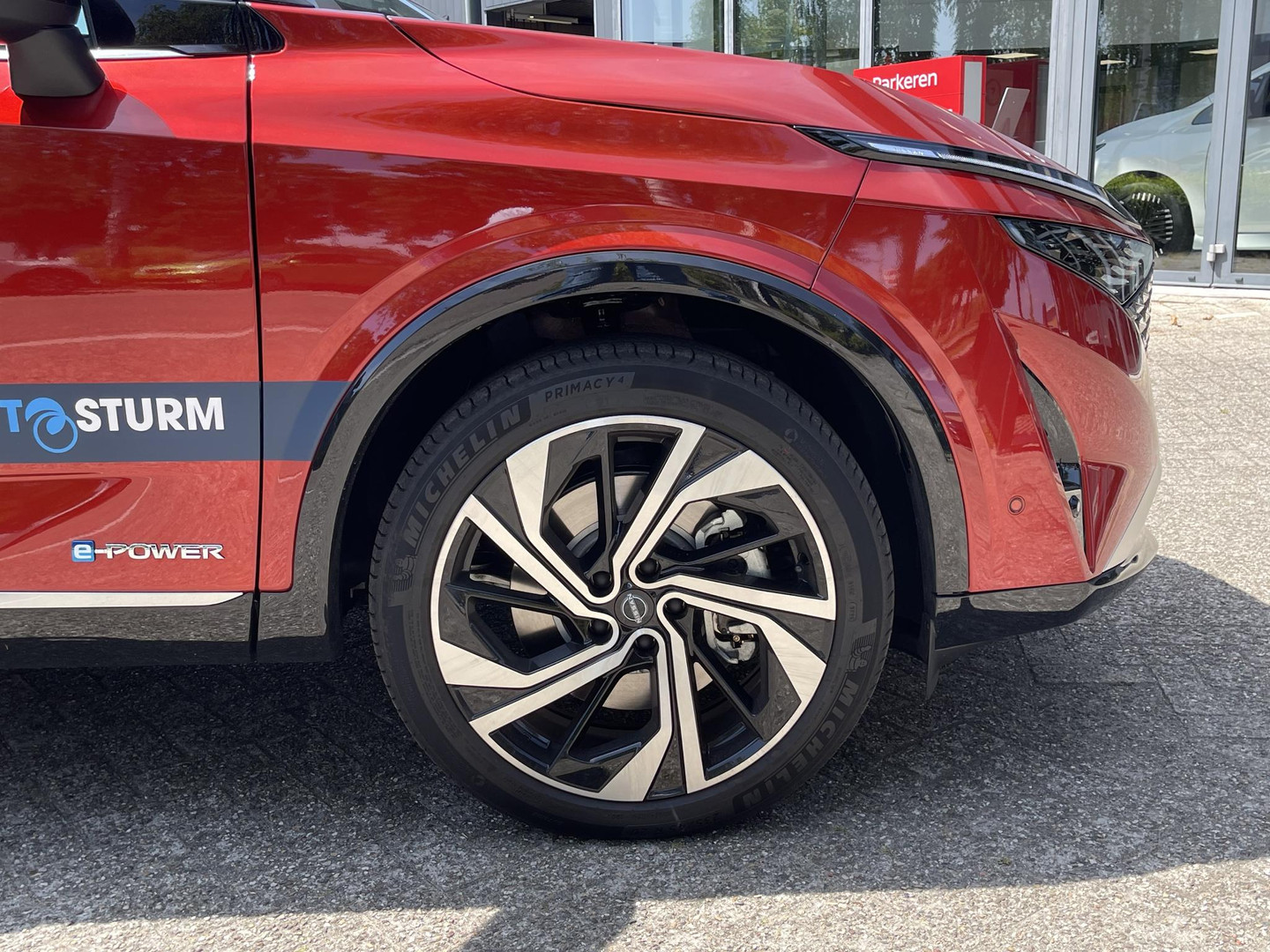 Nissan Nissan