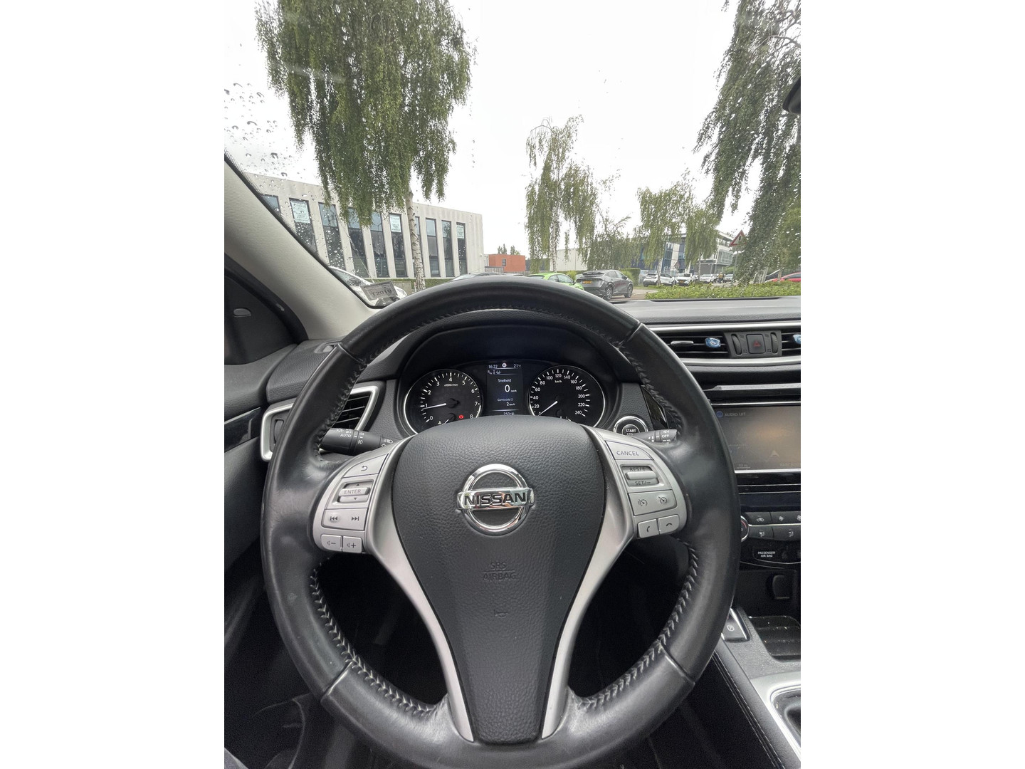 Nissan Nissan