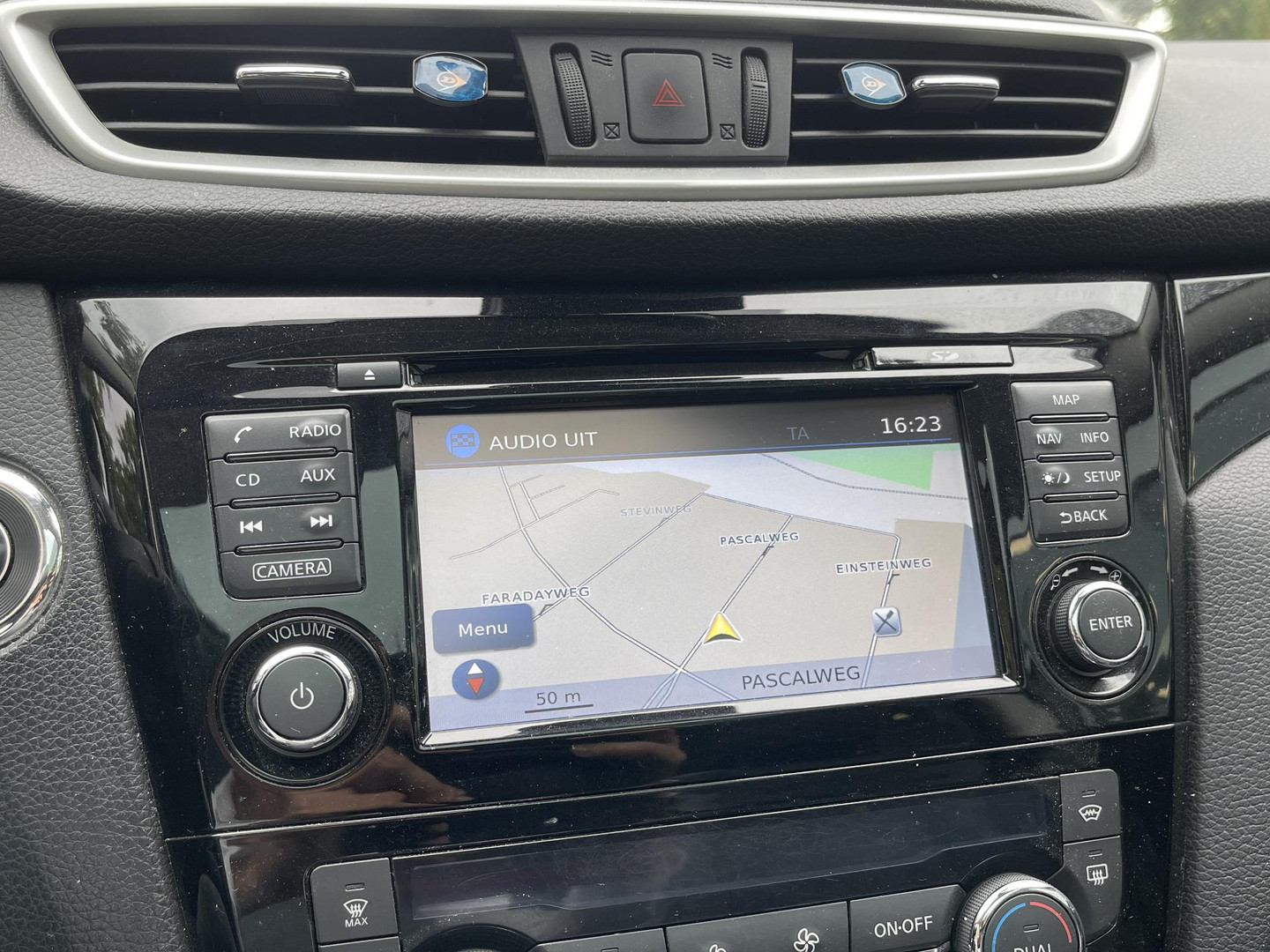 Nissan Nissan