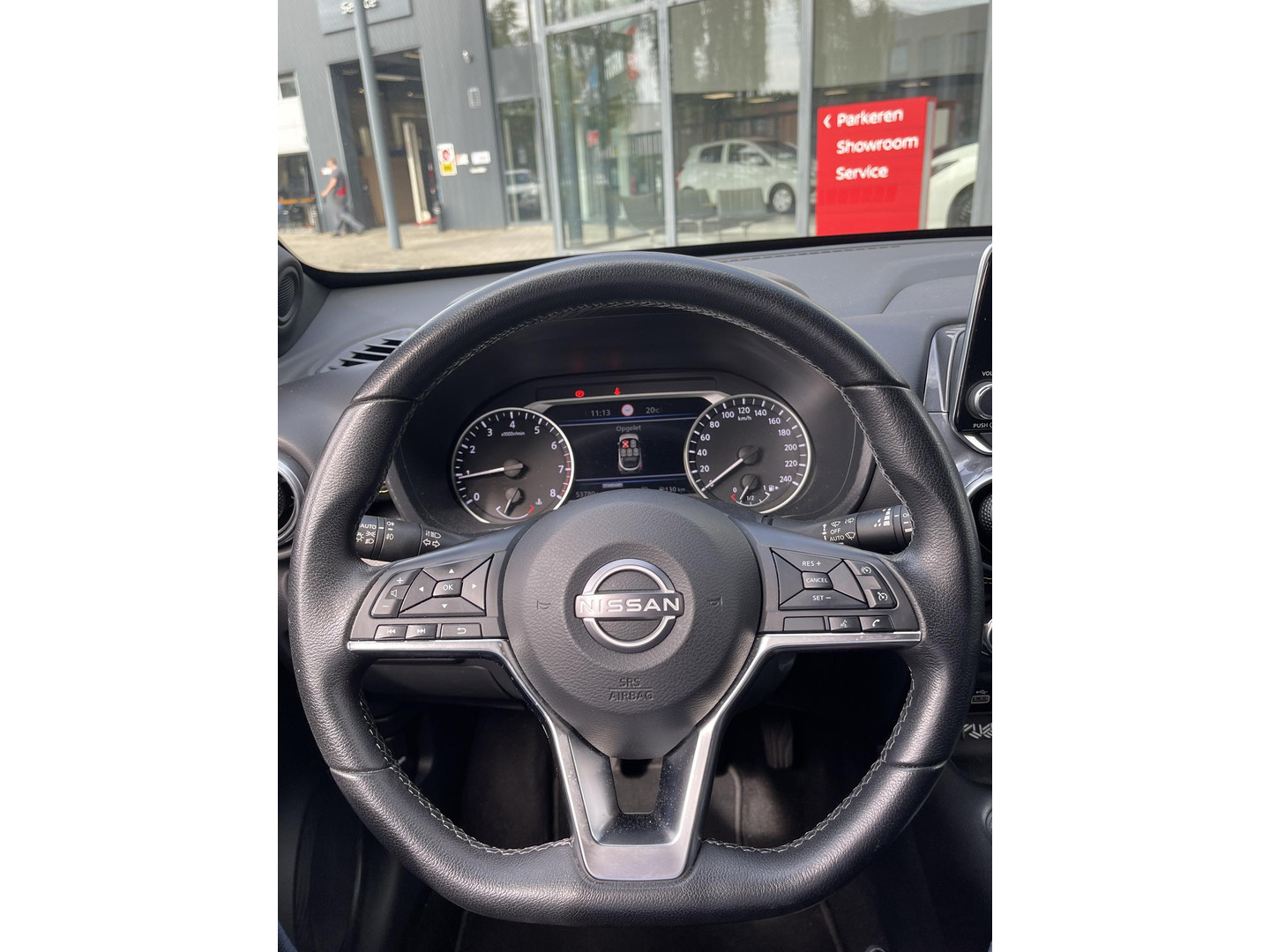 Nissan Nissan