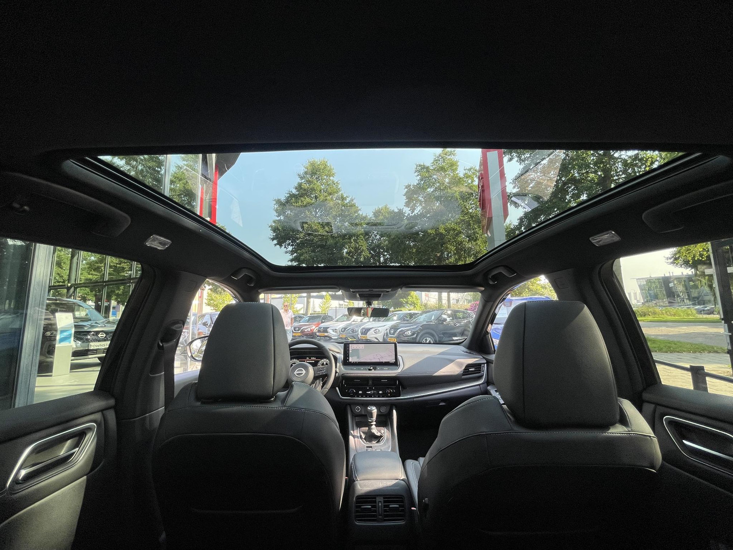 Nissan Nissan