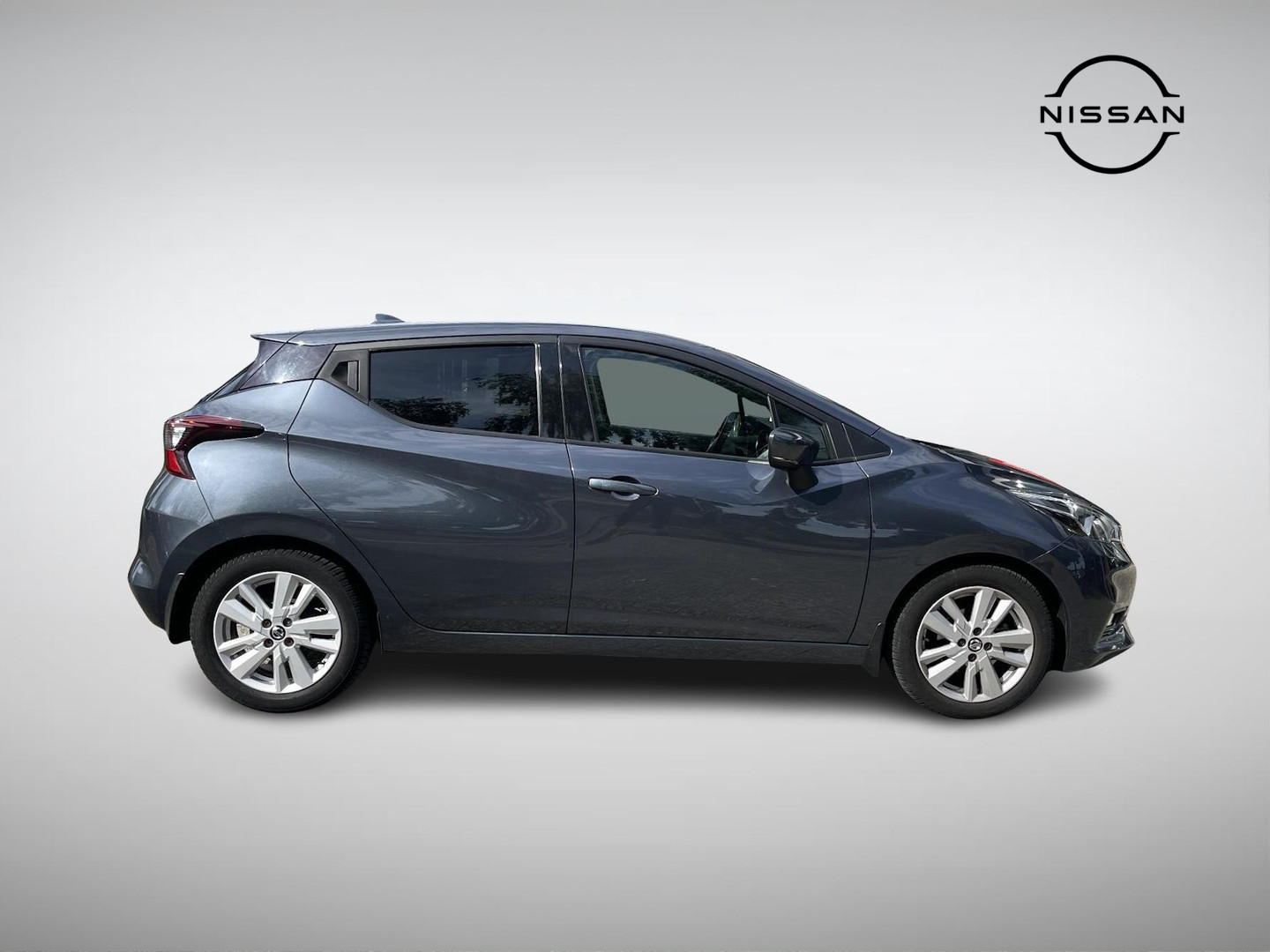 Nissan Nissan