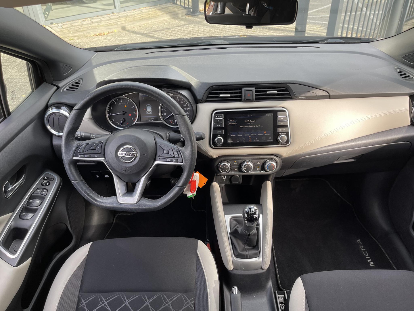 Nissan Nissan