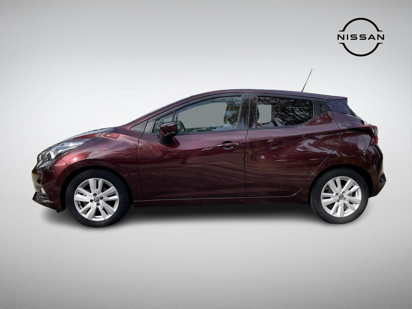 Nissan Nissan