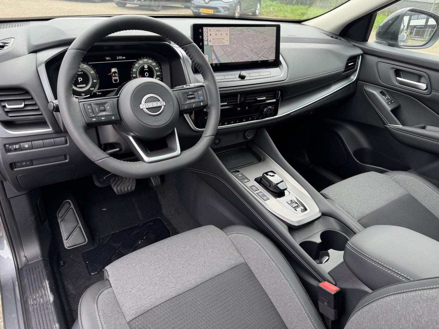 Nissan Nissan