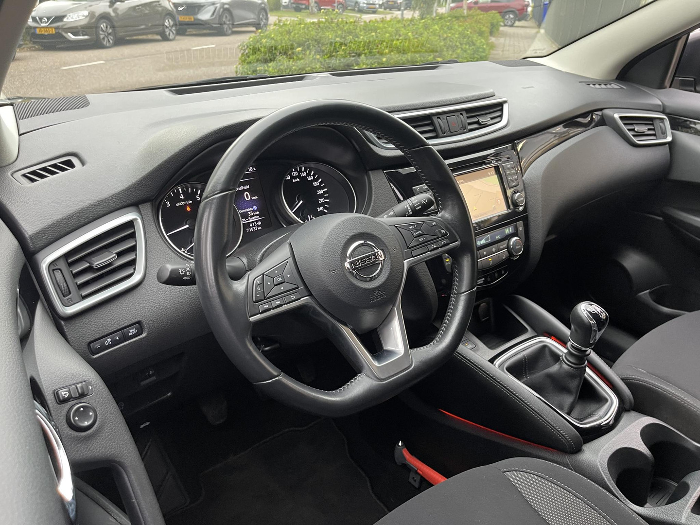 Nissan Nissan
