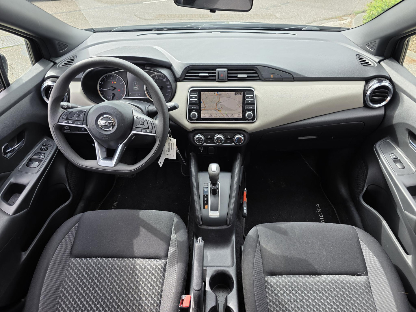 Nissan Nissan