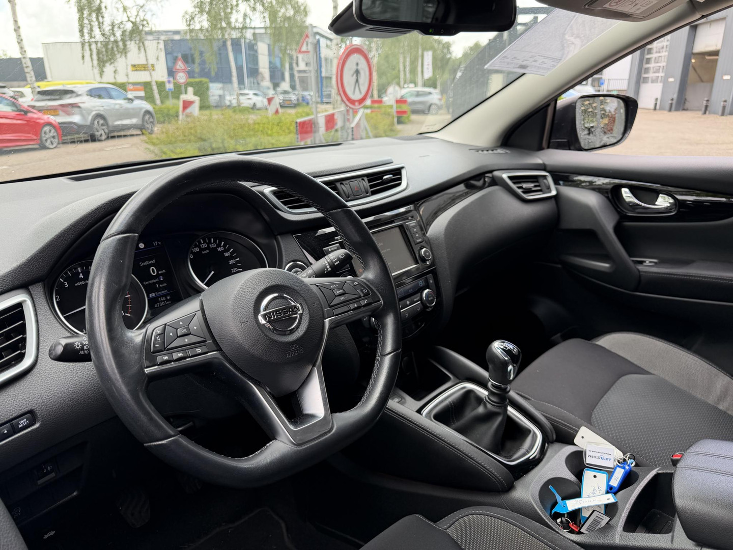 Nissan Nissan