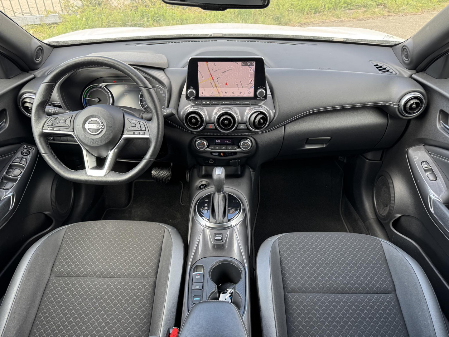 Nissan Nissan