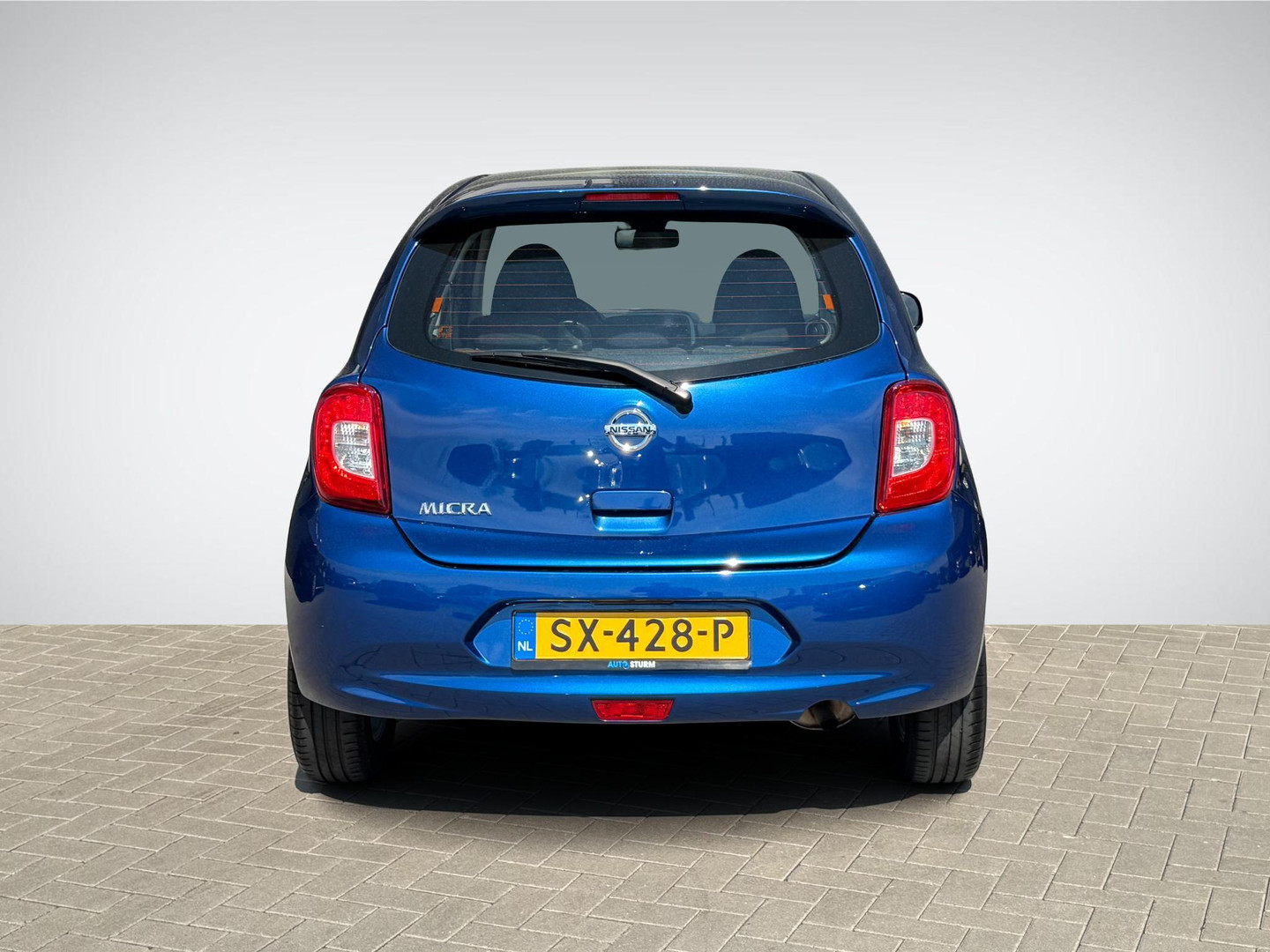 Nissan Nissan