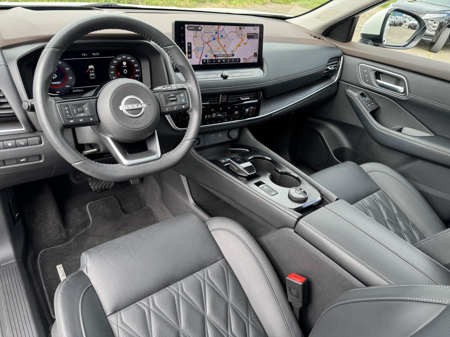 Nissan Nissan