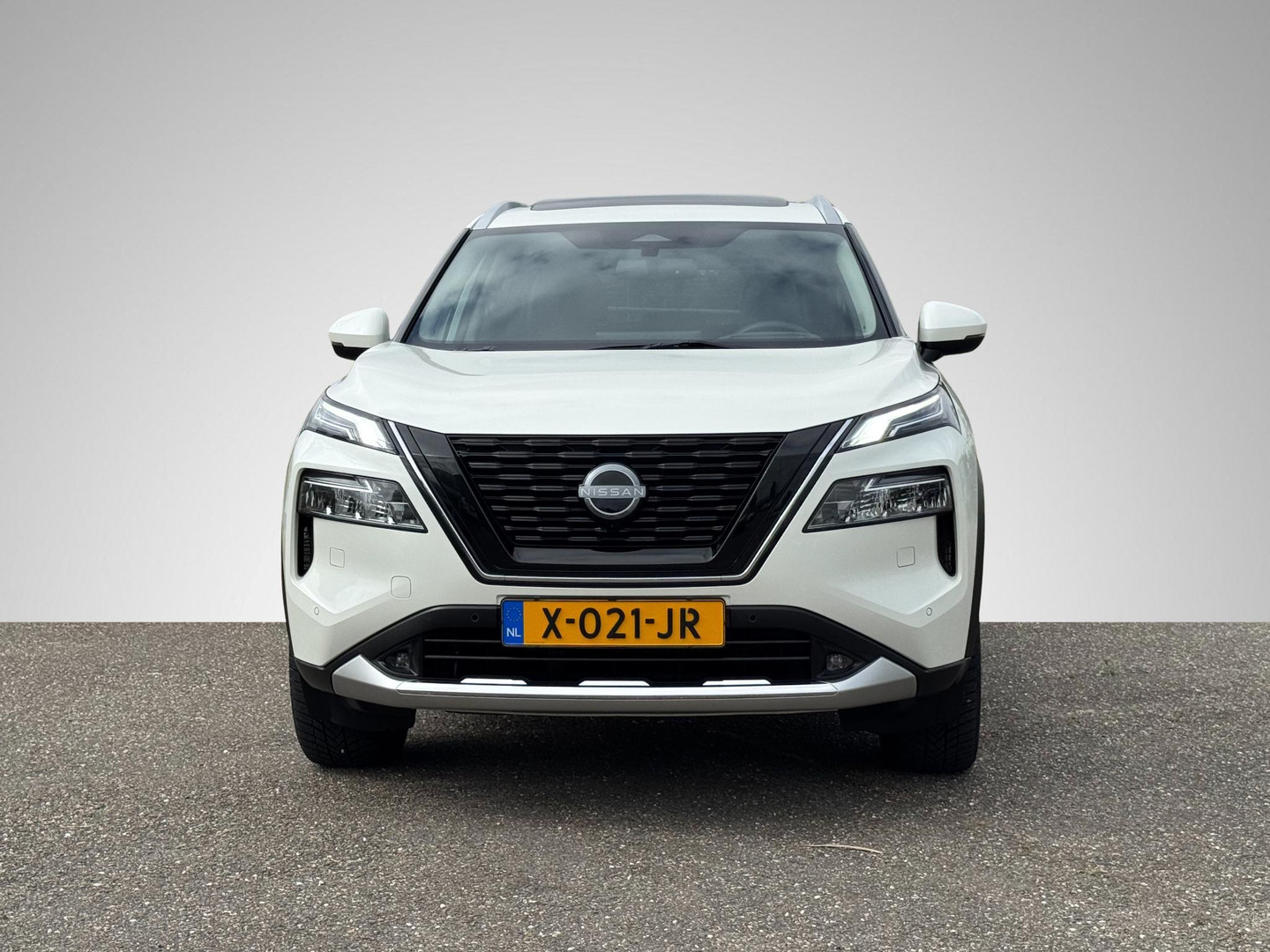 Nissan Nissan