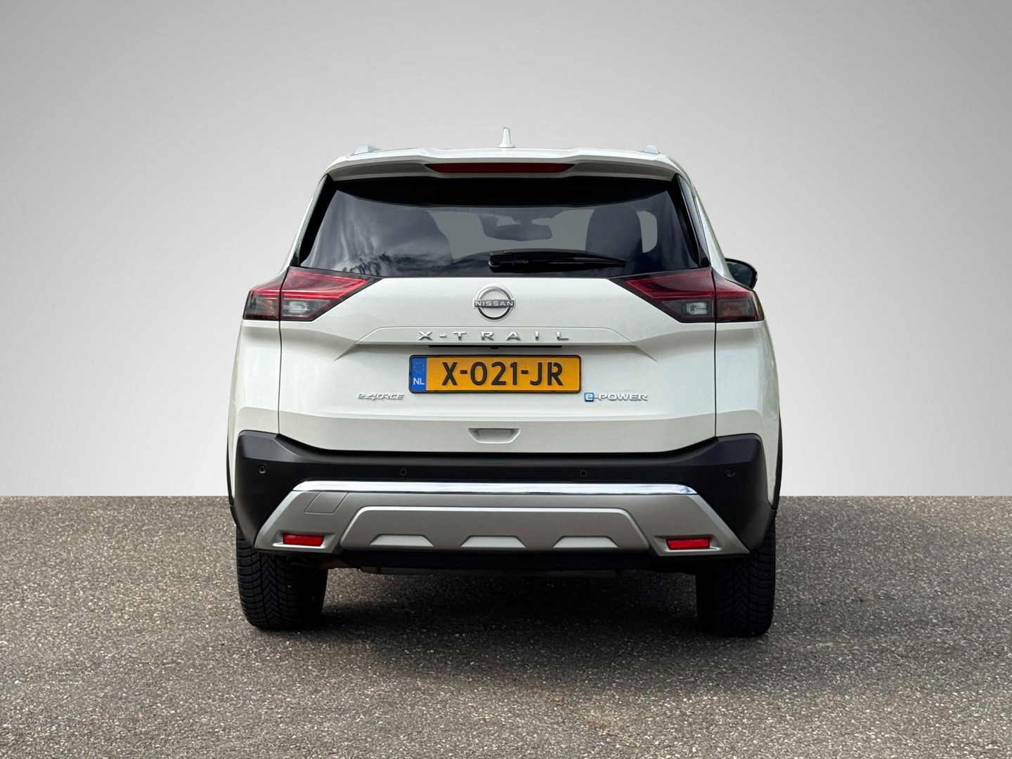 Nissan Nissan