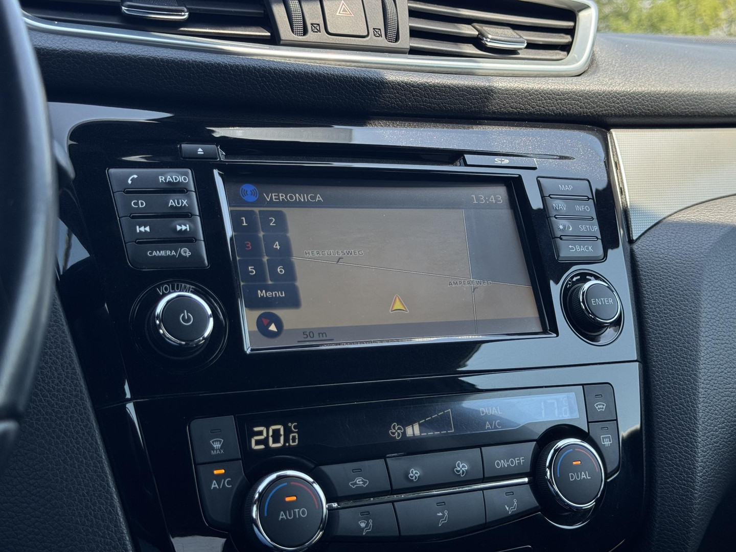 Nissan Nissan
