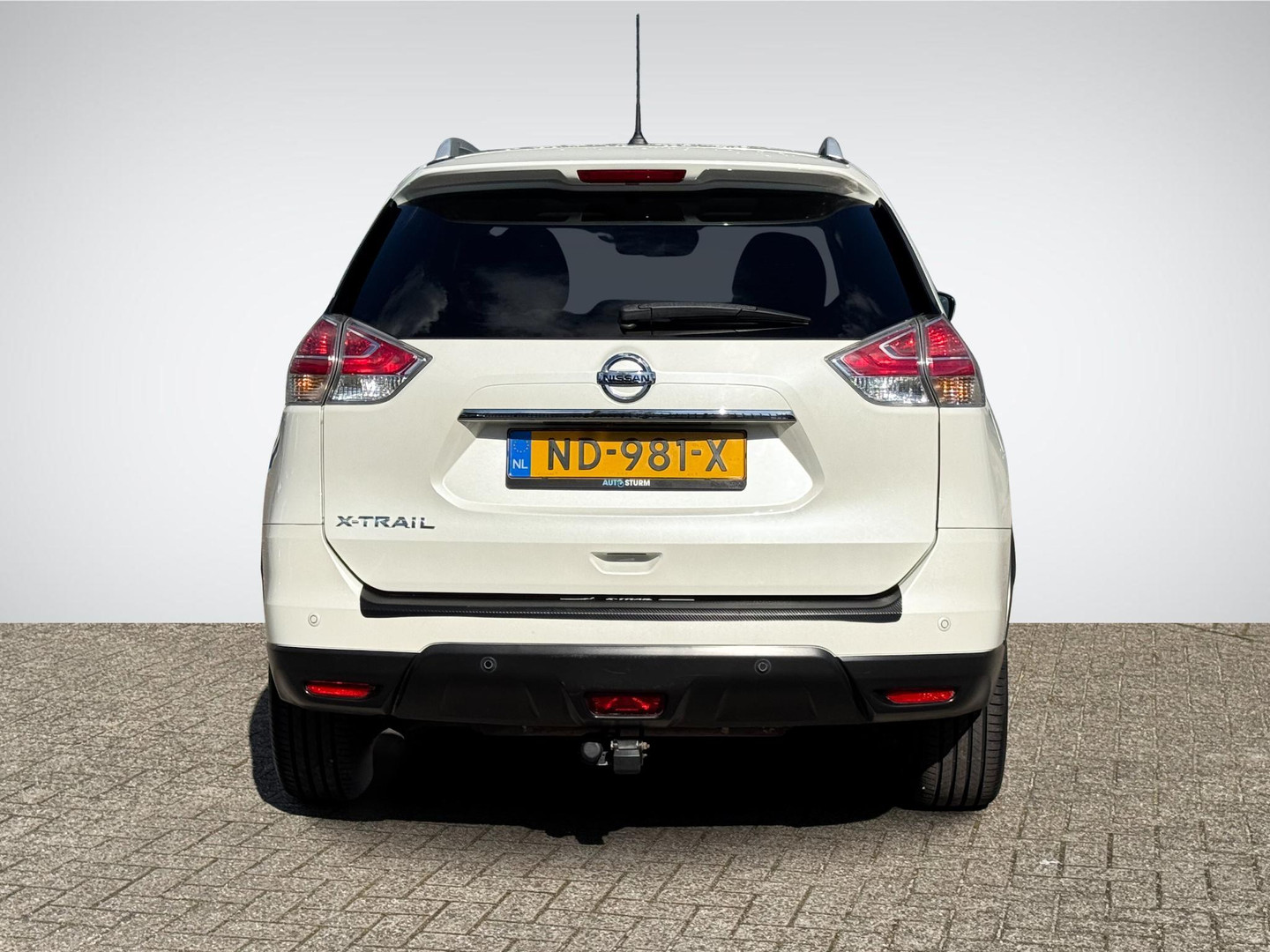 Nissan Nissan