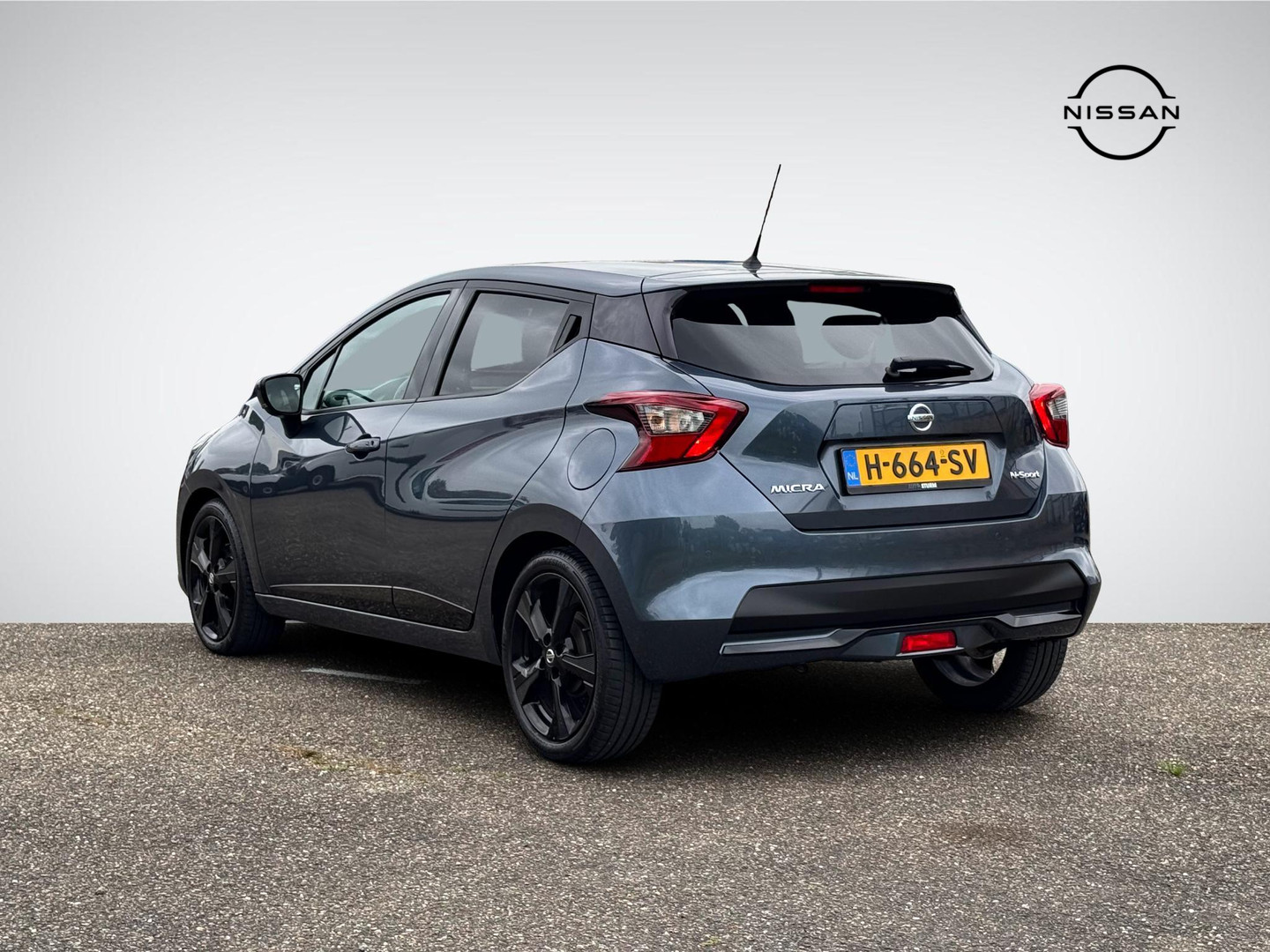 Nissan Nissan