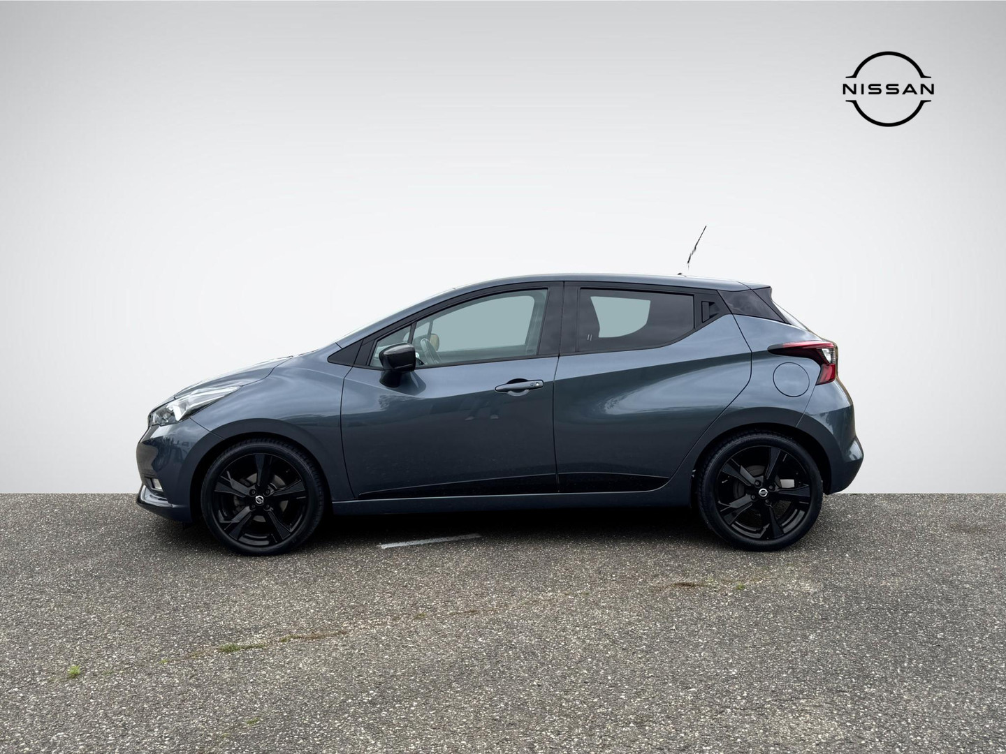 Nissan Nissan