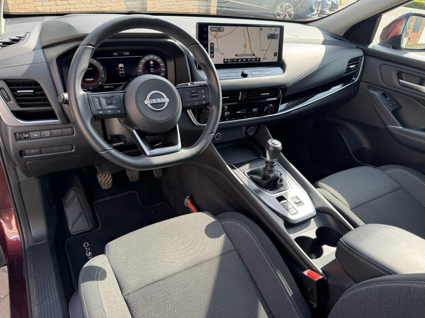 Nissan Nissan