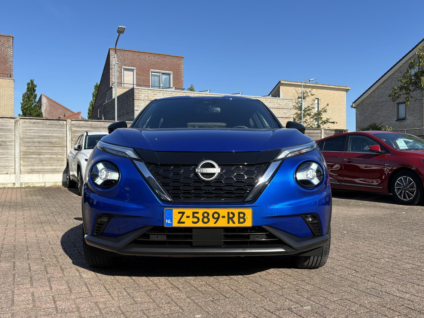 Nissan Nissan
